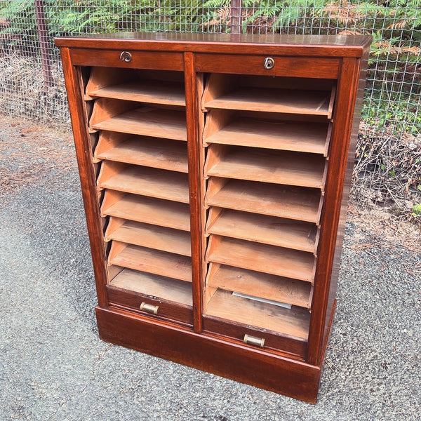 Meuble classeur à rideaux double en placage chêne - Années 40/50