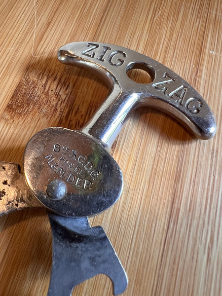 Tire-bouchon extensible et décapsuleur vintage Zig Zag M&M Der