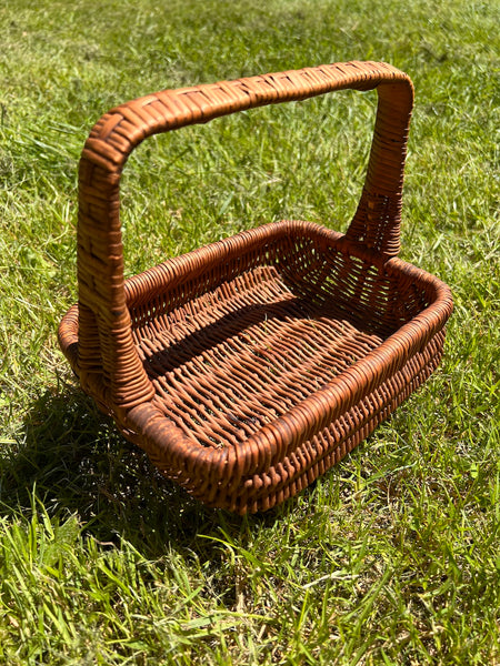 Petit panier à provisions vintage en osier tressé