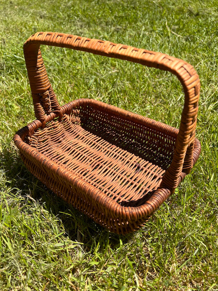 Petit panier à provisions vintage en osier tressé