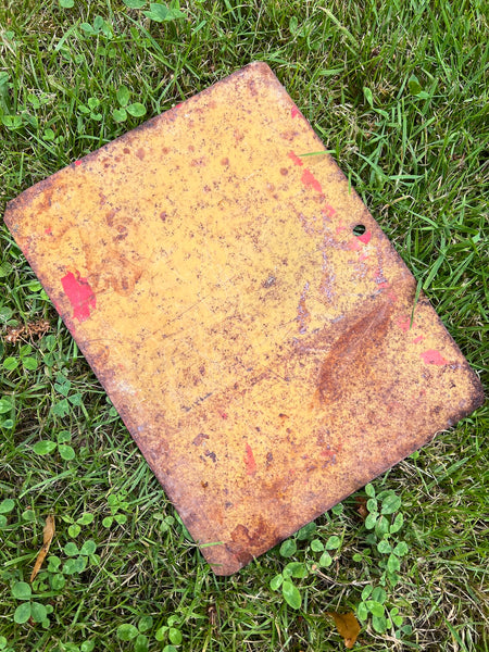 Plaque métallique vintage peinte à la main de course hippique Hic de Sassy (cheval) - Années 70/80