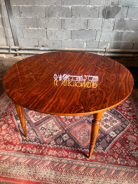Table ronde vintage en placage de palissandre laqué avec rallonge centrale style scandinave 120cm