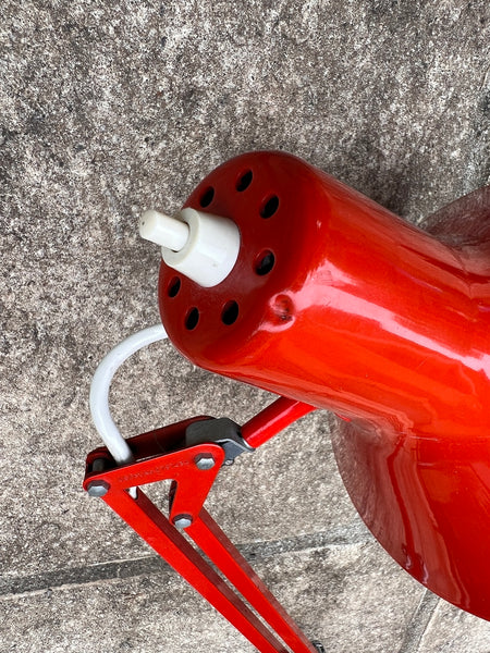 Lampe d'architecte articulée vintage Luxo L1 rouge par Jacob Jacobsen - 1970's
