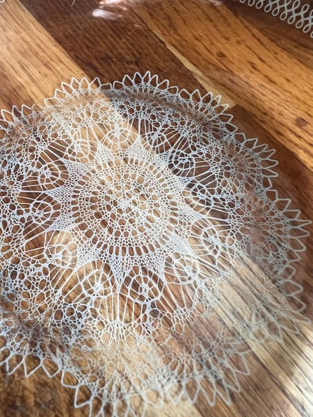 Saladier et 5 coupelles vintages en verre ou cristal motif dentelle - Années 1900