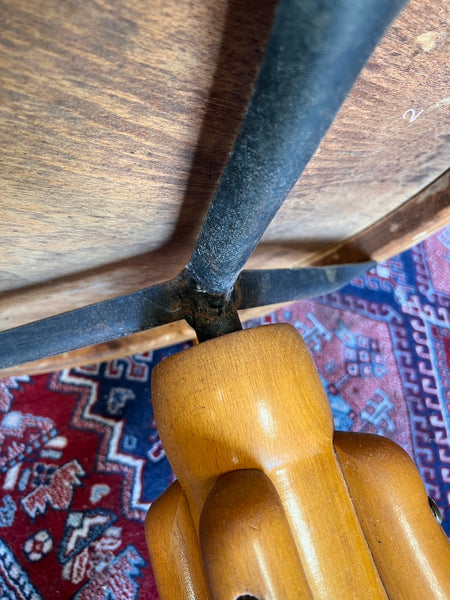Le Sélectionneur - Brocante - Fauteuil de bureau dit "américain" vintage pivotant Thonet en hêtre clair - Années 50