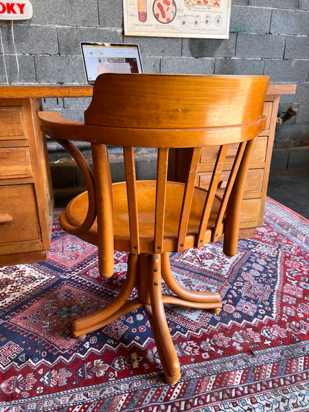 Le Sélectionneur - Brocante - Fauteuil de bureau dit "américain" vintage pivotant Thonet en hêtre clair - Années 50