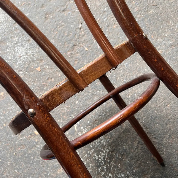 4 chaises de bistrot cannées vintages Style n°18 Thonet