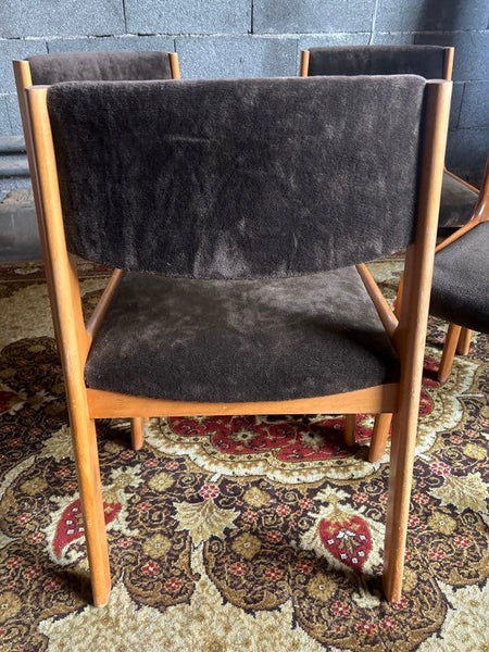 Lot de 4 chaises vintages style scandinave en hêtre