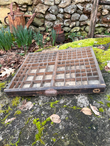 Casier / tiroir d'imprimeur ancien en bois 50x45cm