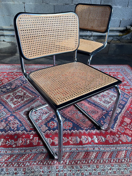 Chaise Cesca B32 noire par Marcel Breuer