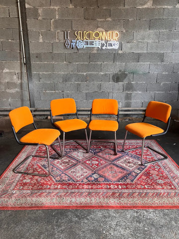 Lot de 4 chaises de bureau vintage Eurosit oranges et noires - Années 80