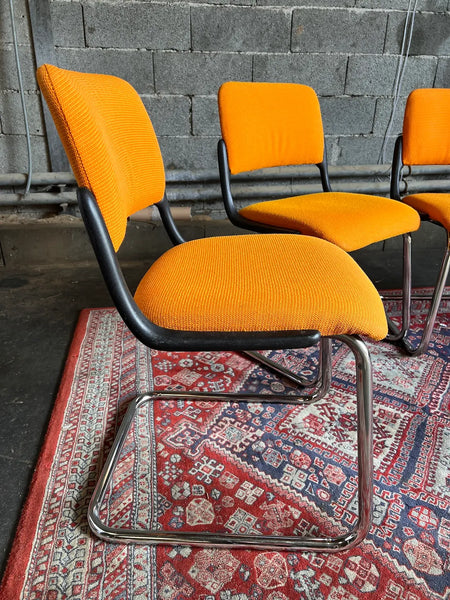 Chaise de bureau vintage Eurosit orange et noire - Années 80