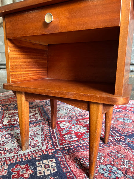 Table de chevet vintage en placage de teck au style scandinave