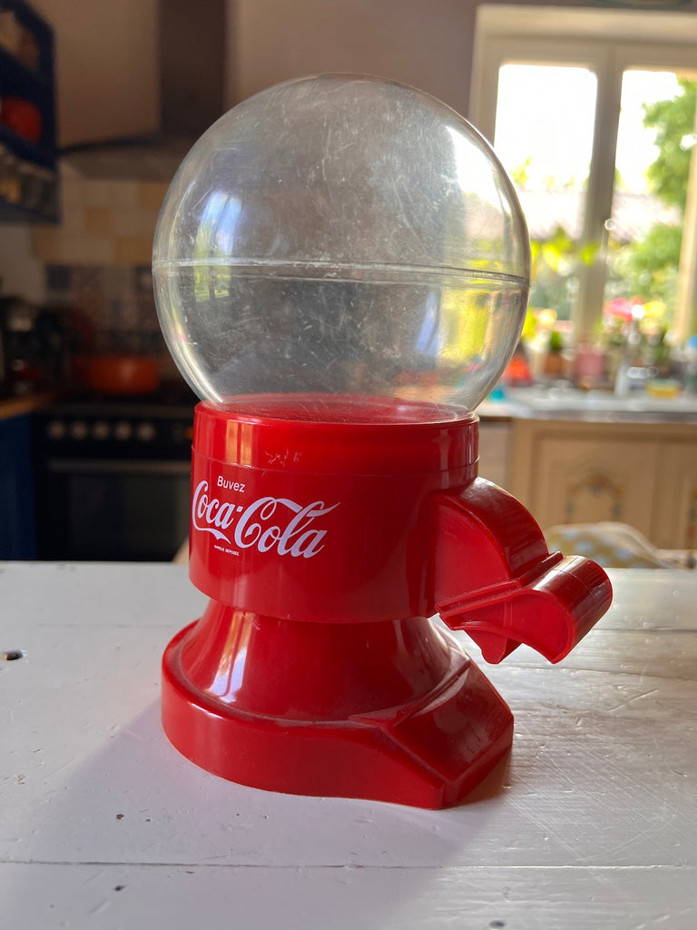 Distributeur vintage de cacahuètes / bonbons Coca-Cola - Années 90 – Le  Sélectionneur - Brocante en ligne