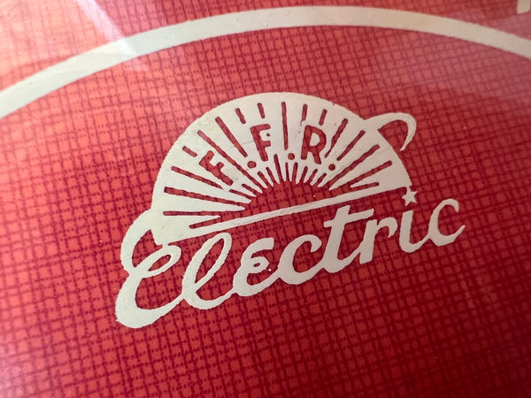 Horloge / pendule vintage à quartz FFR Electric en formica rouge - Années 60