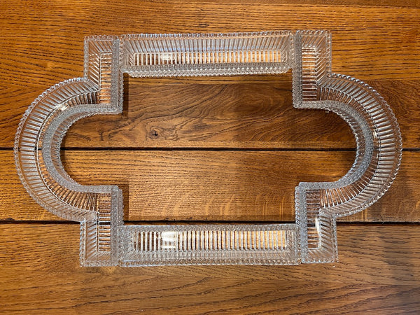 Centre / chemin de table ancien en cristal en 4 élèments
