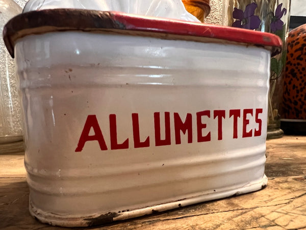 Boite à allumettes en tôle émaillée vintage