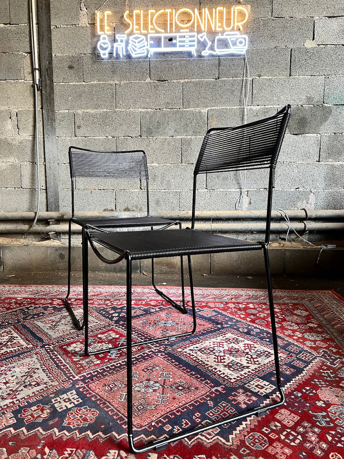 Lot de 2 chaises noires Spaghetti par Giandomenico Belotti pour Alias - Italie - 1980