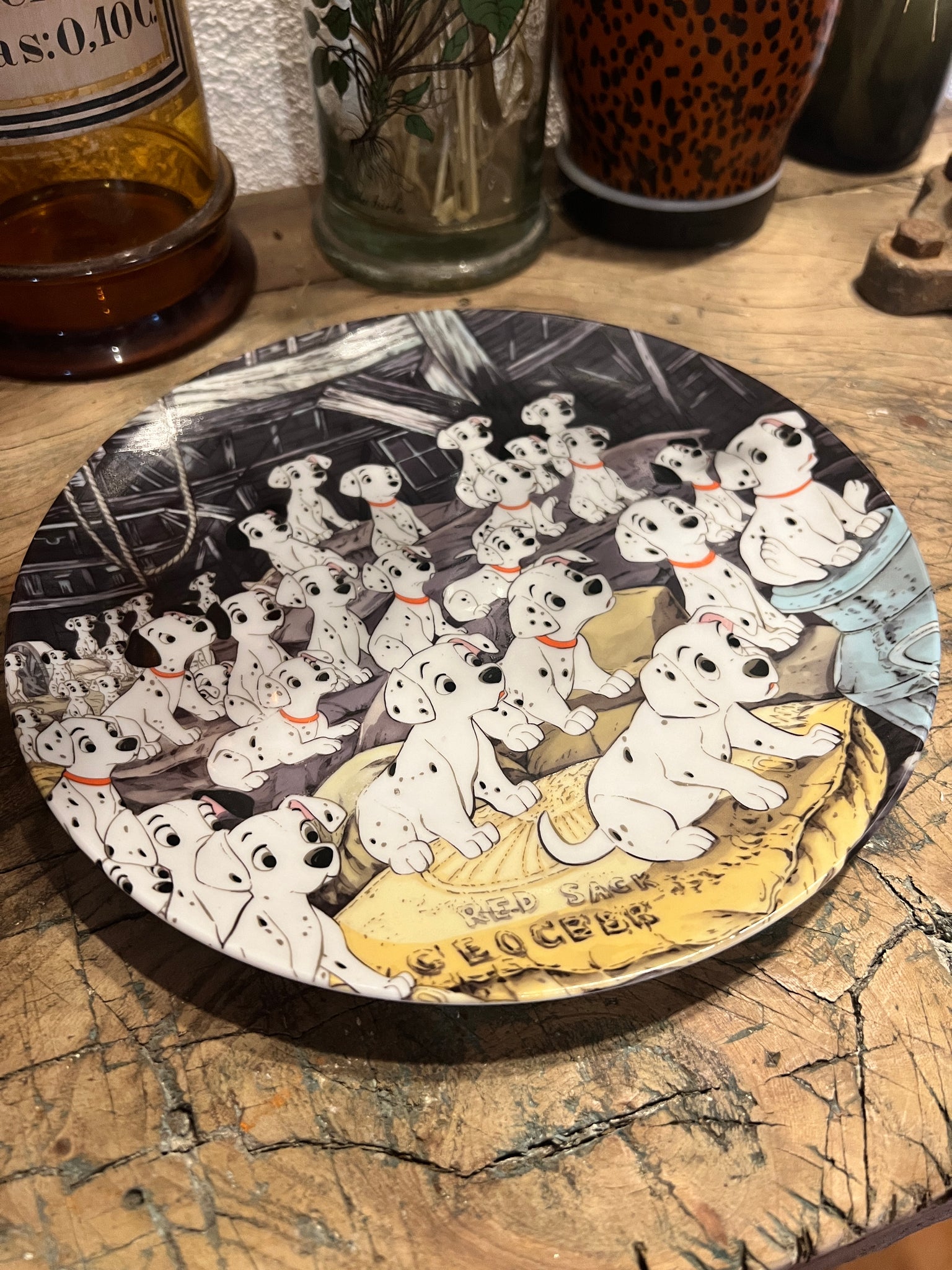 Assiette décorative / de collection en porcelaine les 101 Dalmatiens 23,5cm - Walt Disney - Japon