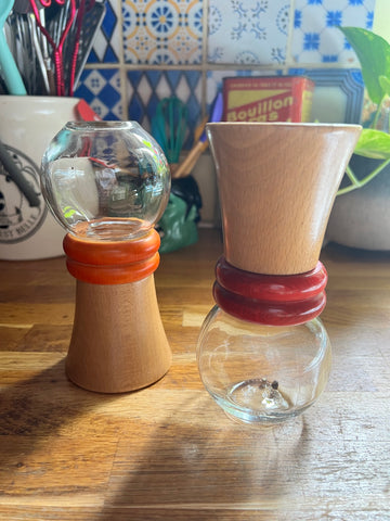 Duo de moulins à poivre et à sel / à épices vintages Stoha Germany en bois et verre