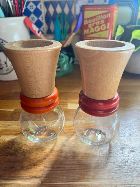 Duo de moulins à poivre et à sel / à épices vintages Stoha Germany en bois et verre