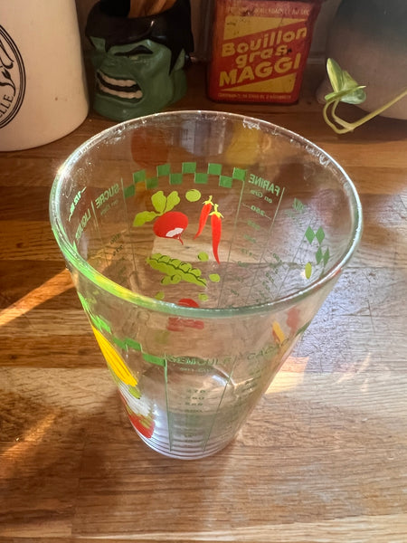 Verre doseur vintage en verre au décor de légumes - 1/2 litre