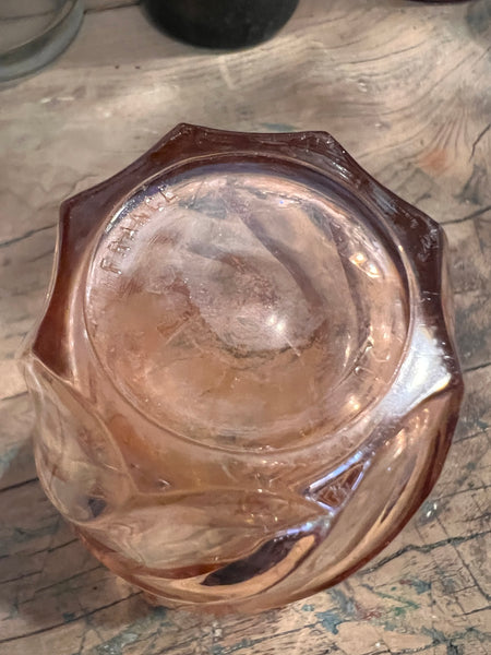 Petit vase vintage en verre rose dit rosaline Luminarc - Made in France - Années 50