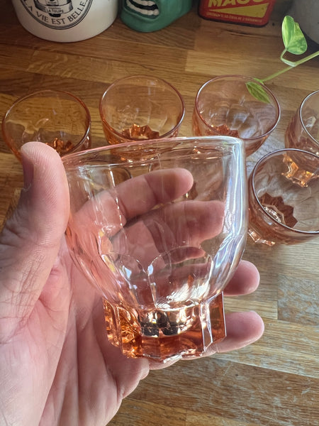Lot de 8 verres vintage en verre rose dit rosaline - Made in France - Années 50