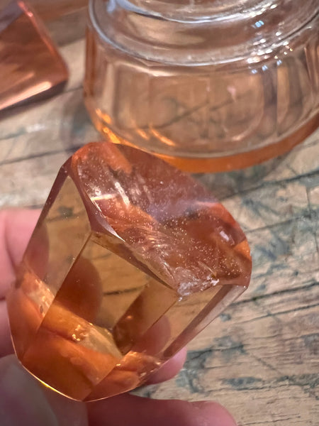 Ensemble de 3 flacons vintages en verre rose - Made in Czechoslovakia