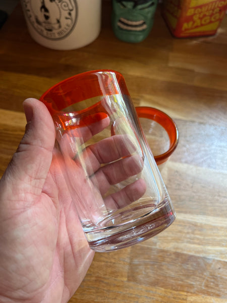 Paire de verres soufflés bicolores vintages