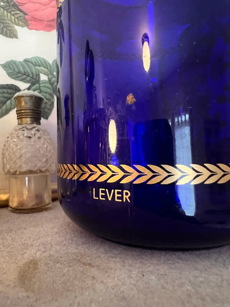 Pot vintage en verre bleu cobalt aux liserés dorés Lever