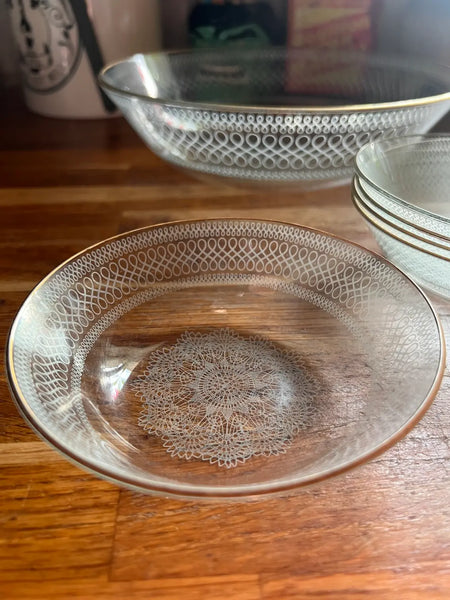Saladier et 5 coupelles vintages en verre ou cristal motif dentelle - Années 1900