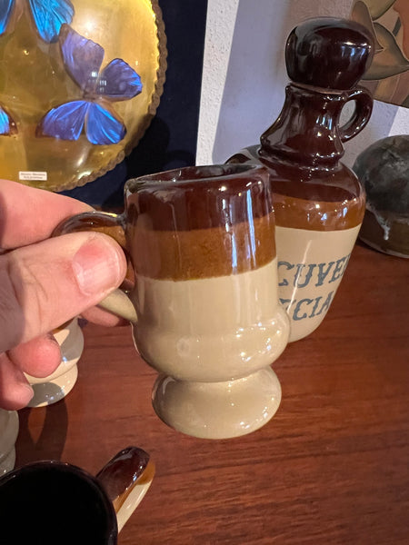 Le Sélectionneur - Brocante - Service à liqueur vintage en grès émaillé Cuvée Spéciale - Carafe et 6 verres