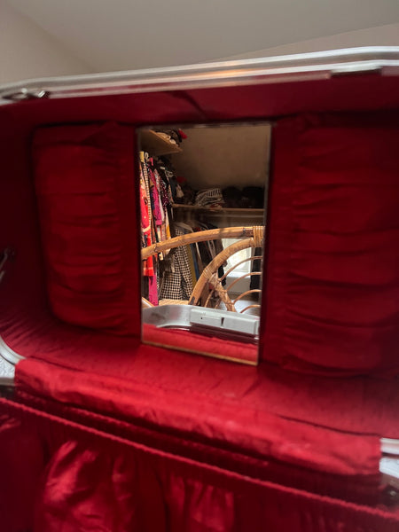 Le Sélectionneur - Brocante - Vanity-case / trousse de toilette de voyage vintage Delsey rouge miroir