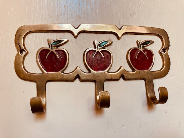 Accroche-torchons vintage en laiton Pommes