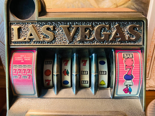 Jackpot / Machine à sous tirelire Las Vegas par Darmon Paris en bois et métal - Années 50/60