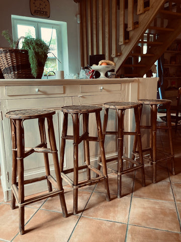 Lot de 4 tabourets vintage en chataignier tressé et rotin