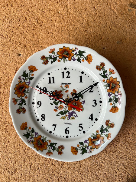 Horloge / pendule assiette Hangarter quartz en porcelaine Deshoulières France