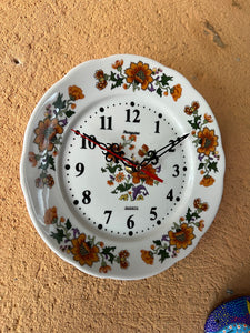 Horloge / pendule assiette Hangarter quartz en porcelaine Deshoulières France