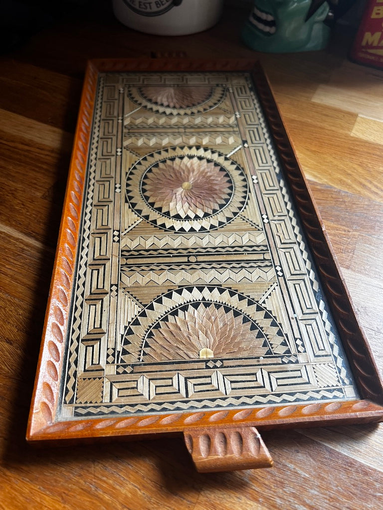 PLATEAU EN MARQUETERIE Des Année 1940 1950.super Travail. EUR 30,00 PLATEAU EN MARQUETERIE Des Année 1940 1950.super Travail. EUR 30,00