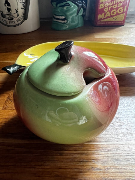 Ensemble de pots Banane, pomme et poire vintages en faïence anglaise Carlton Ware England 1958