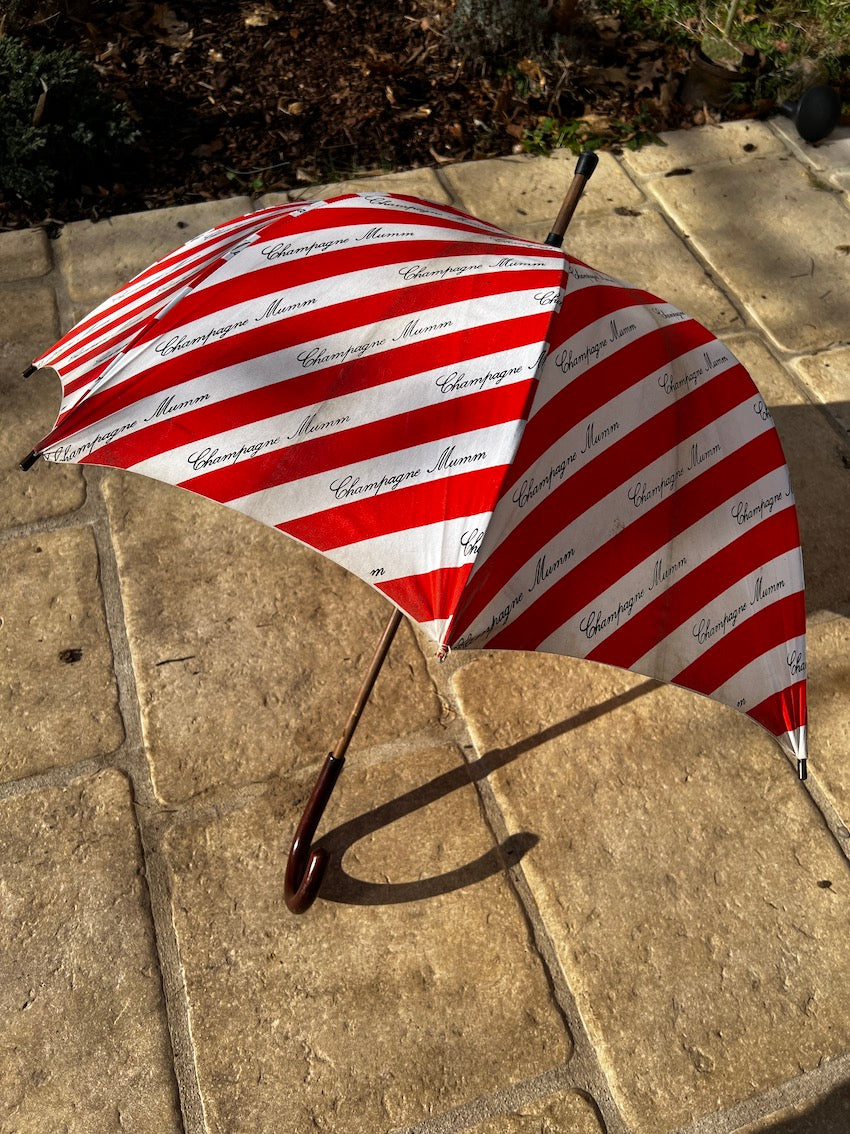 Parapluie publicitaire vintage Champagne Mumm