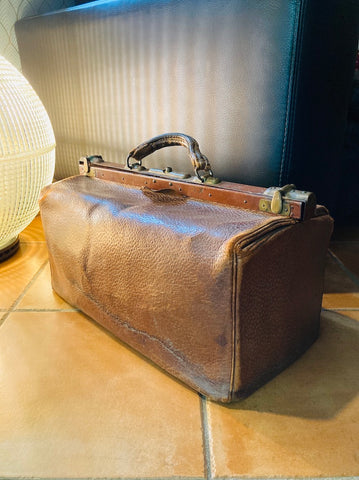 Sac / mallette de médecin vintage en cuir
