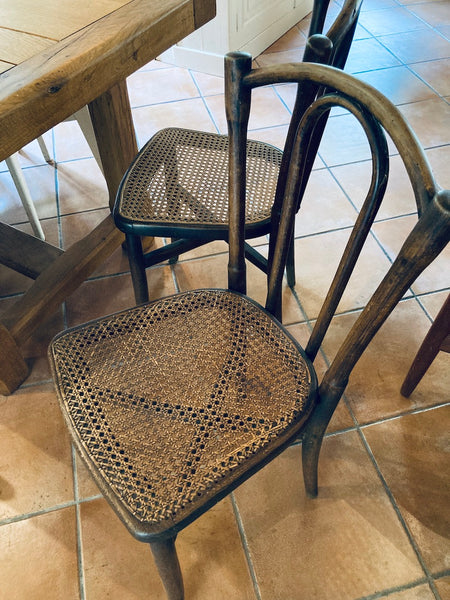 Chaise de bistrot en bois cannée vintage EV