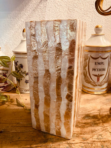 Vase vintage en nacre