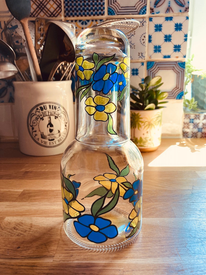 Service de nuit vintage, bouteille et verre de chevet en verre émaillé AVIR