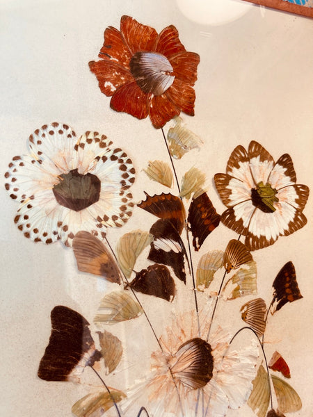 Paire de cadres / tableaux vintages en marqueterie d'ailes de papillons - M. NDokaye - 1971