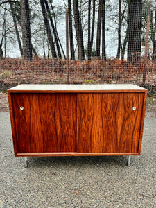 Meuble HIFI enfilade au style scandinave en placage de palissandre