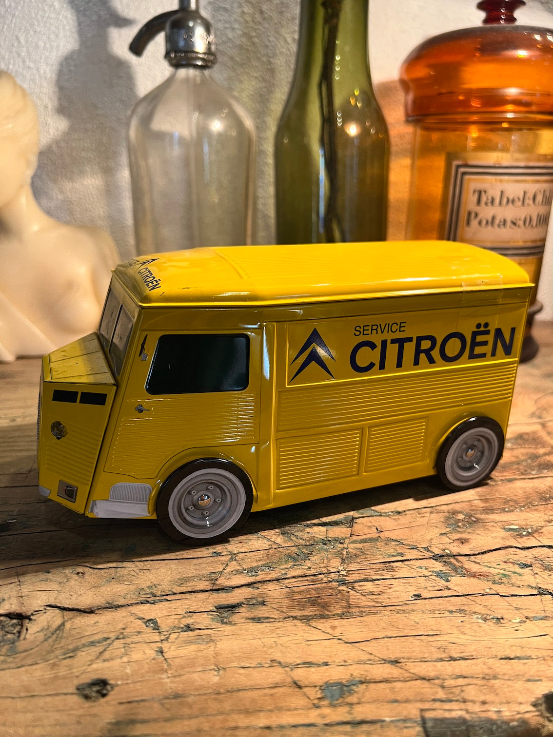 Boite métallique à gâteau Camionnette Service Citroen H dit "Le Tube"