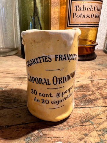 Petit pot en terre cuite vernie vintage Cigarettes Caporal Ordinaire
